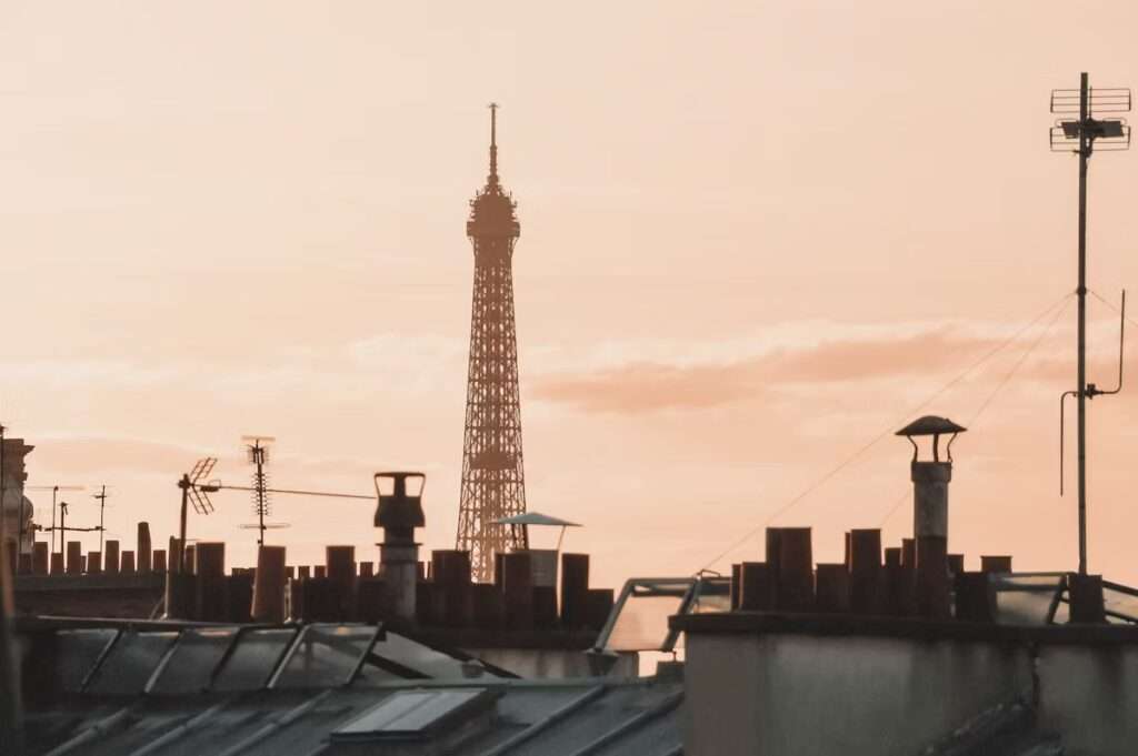 Eiffel Tower picture Paris